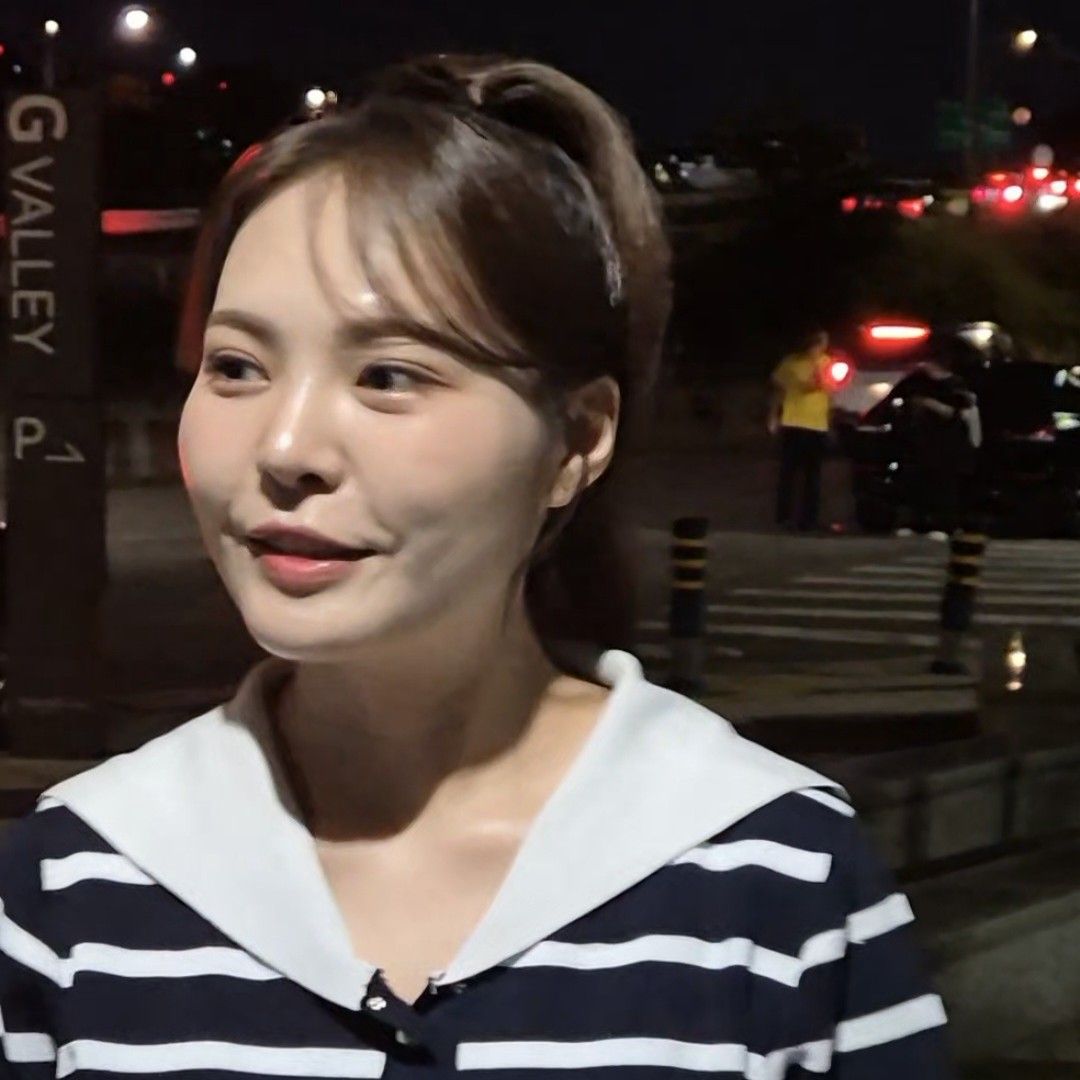 Behind-the-scenes cut of Miss Kim