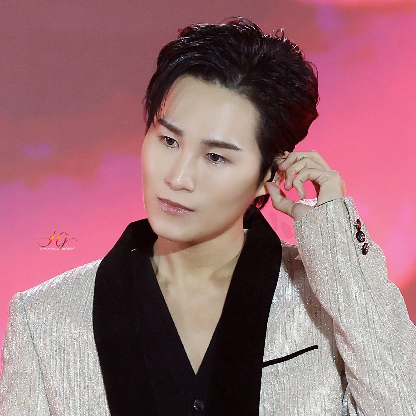 김희재의 비하인드 컷