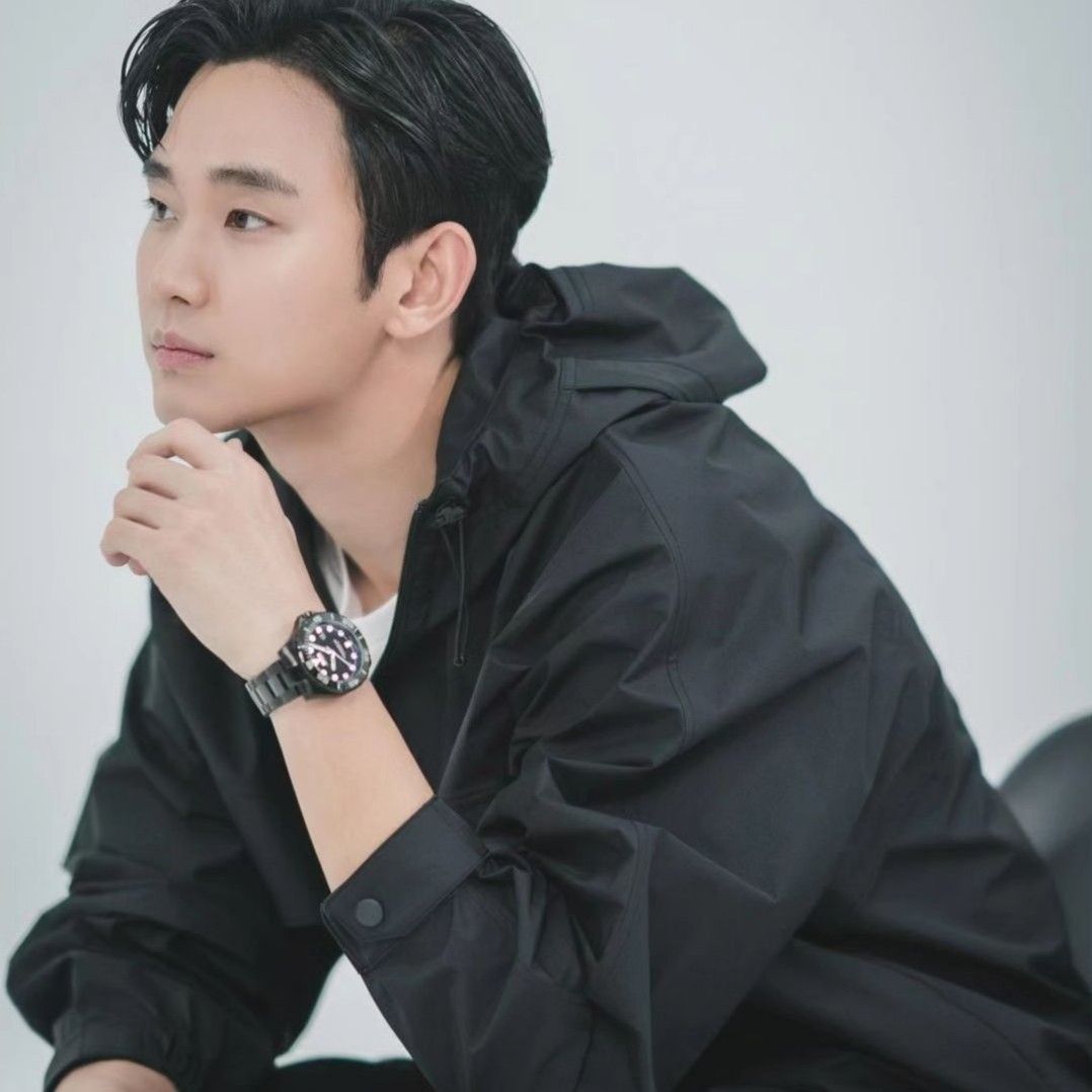 A moment captured by a fan of Kim Soohyun