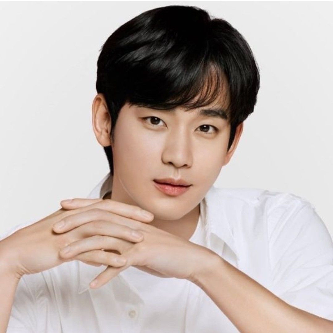 김수현 최근 활동샷