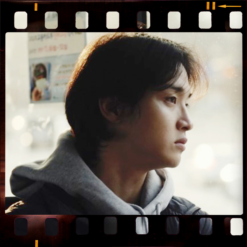 Behind-the-scenes cut of Jang Dongyoon