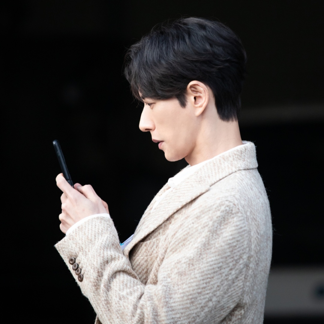 Behind-the-scenes cut of Park Haejin