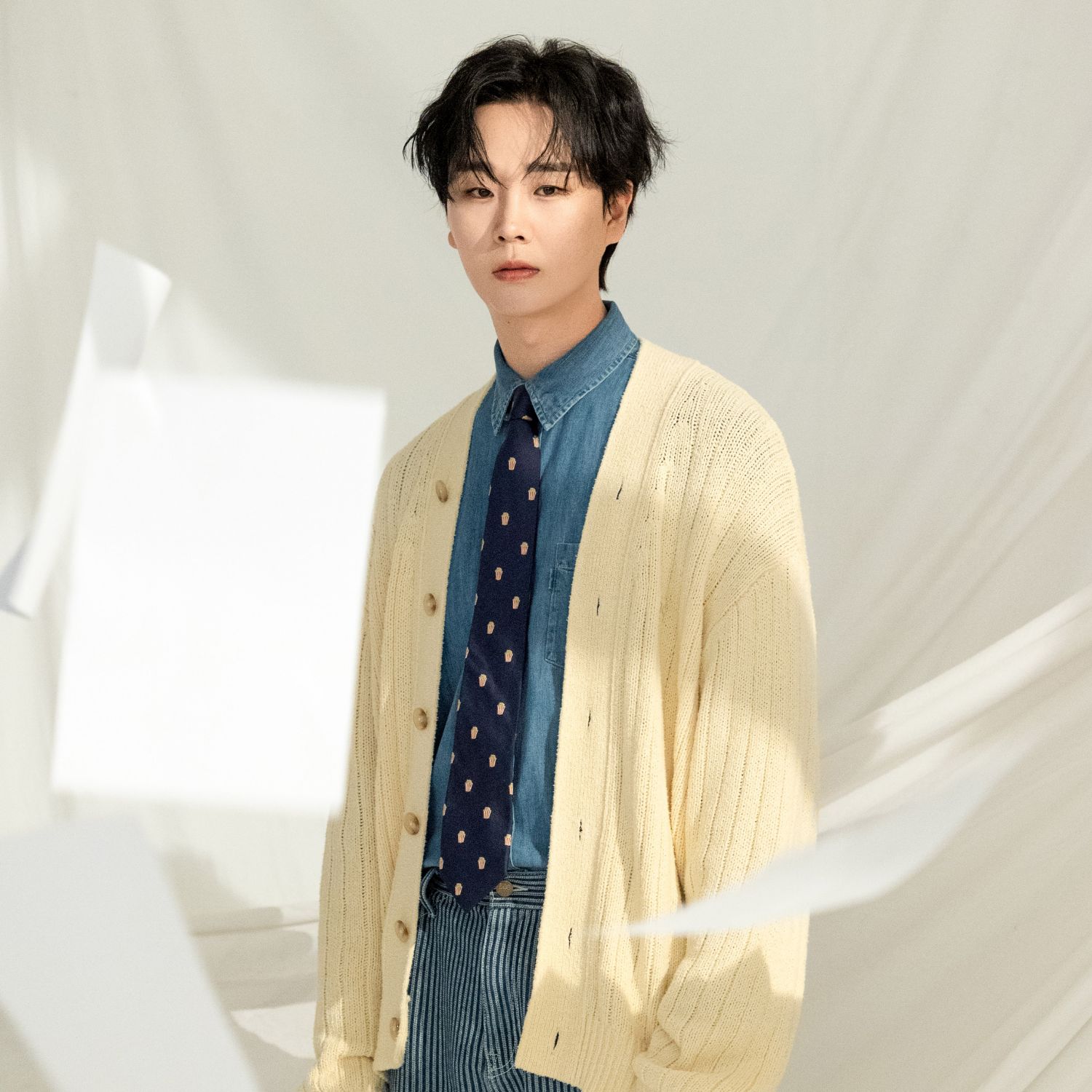Behind-the-scenes cut of Song Minjun