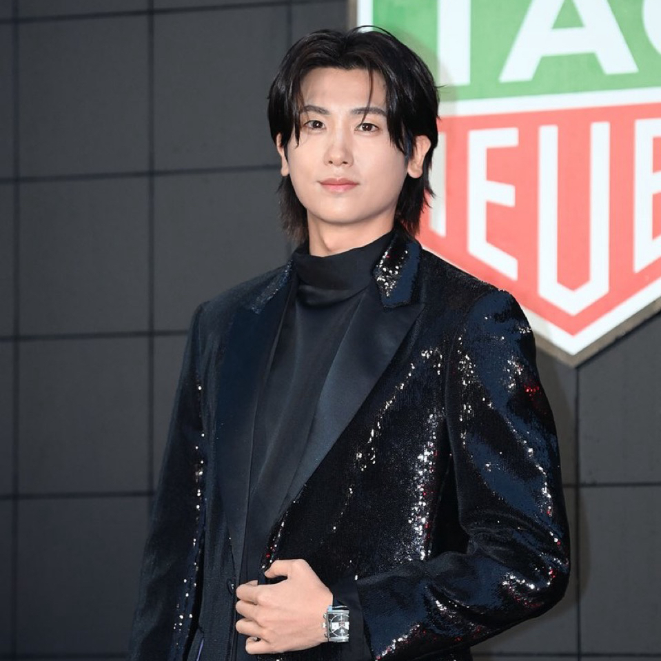Behind-the-scenes cut of Park Hyungsik