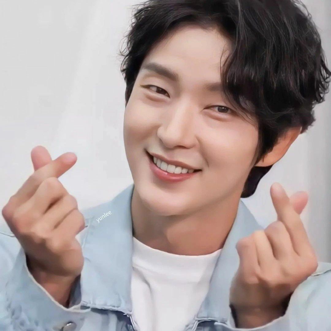 Latest photo of Lee Joongi