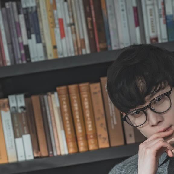 A moment captured by a fan of Kim Youngdae