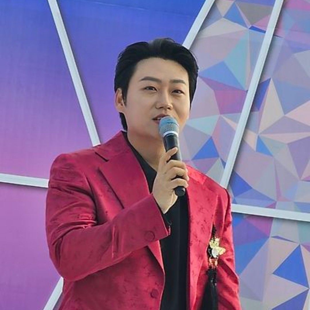 Recent activity shot of Min Soohyun