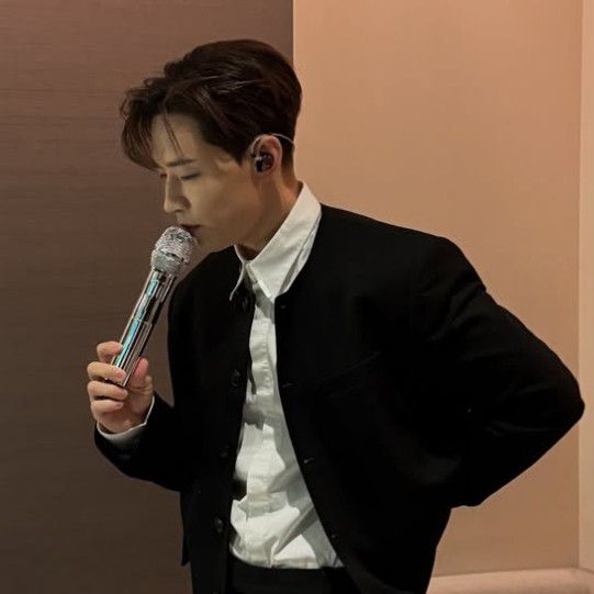 헨리의 최신 사진