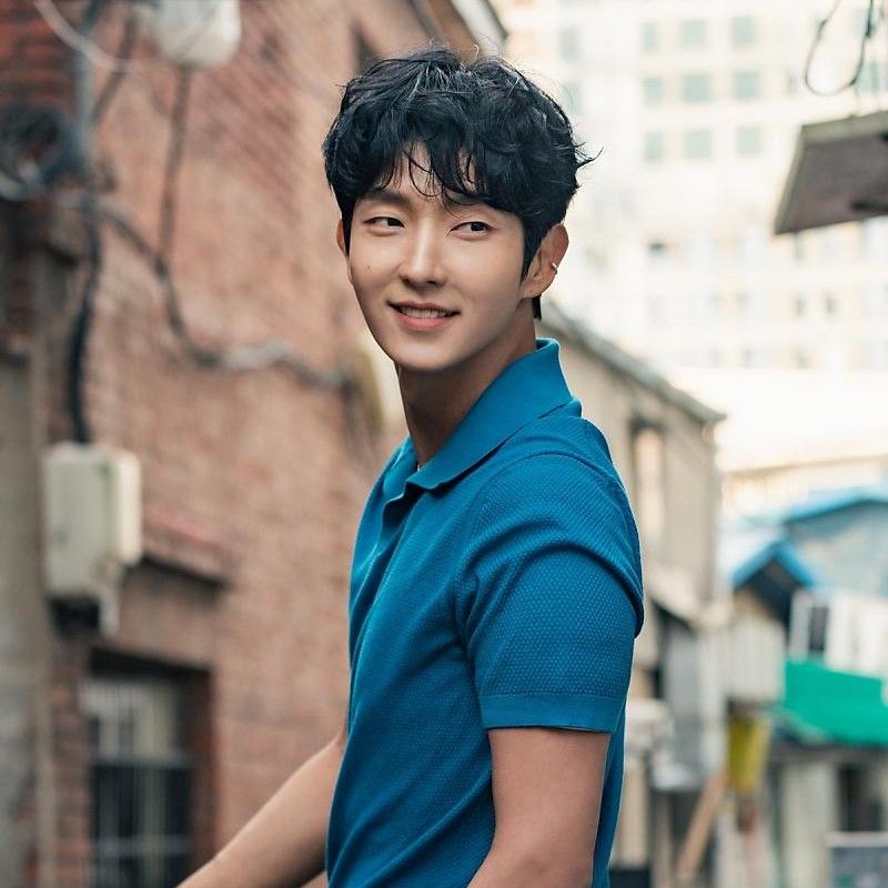 A moment captured by a fan of Lee Joongi