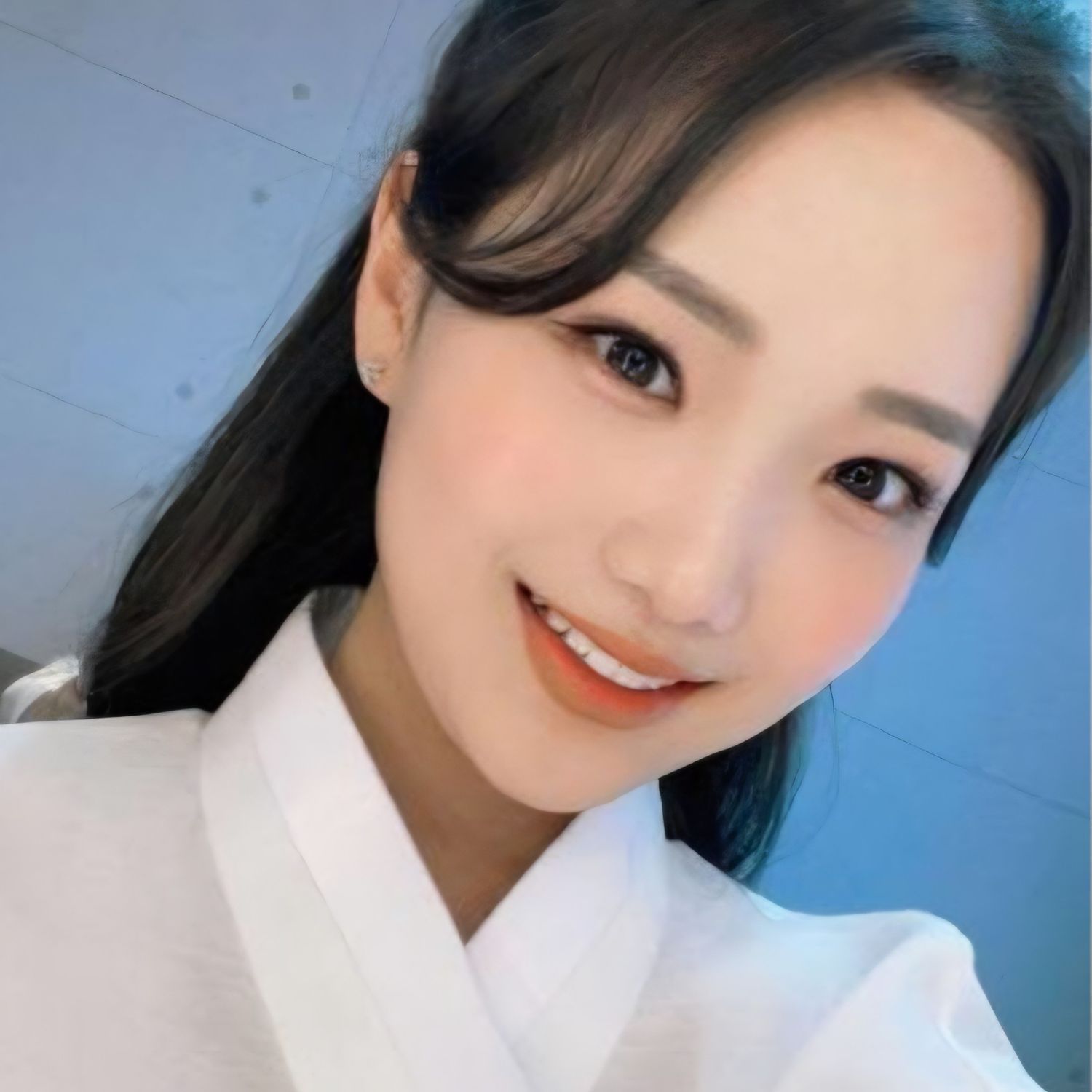 Recent activity shot of Kim Soyeon (2004)