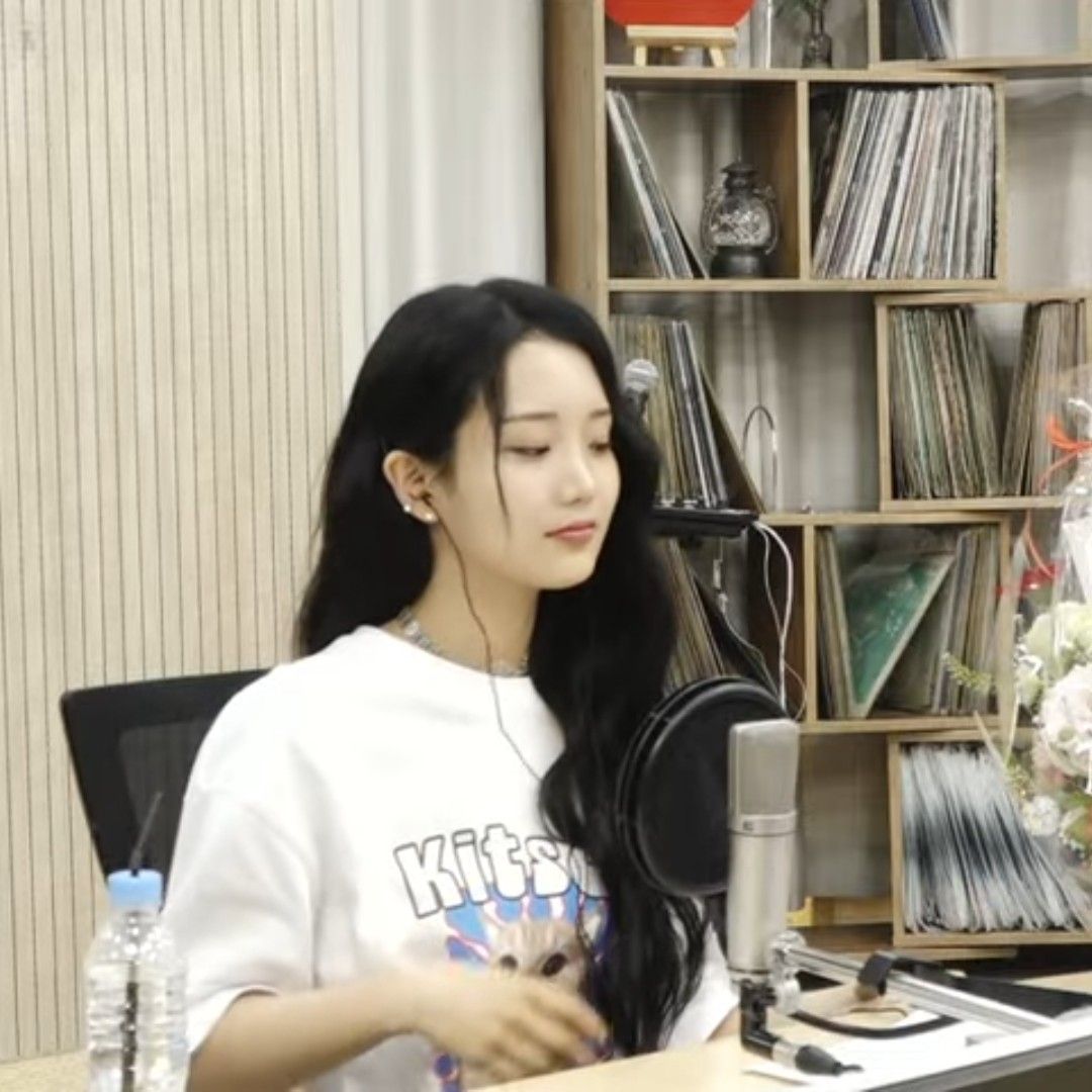 Recent activity shot of Kim Soyeon (2004)
