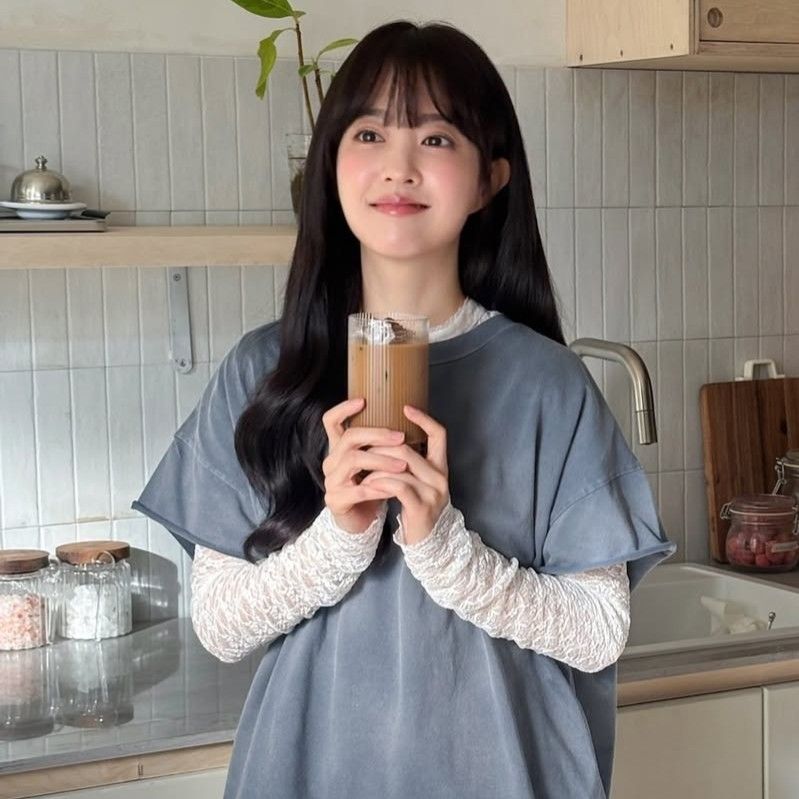 A moment captured by a fan of Park Boyoung