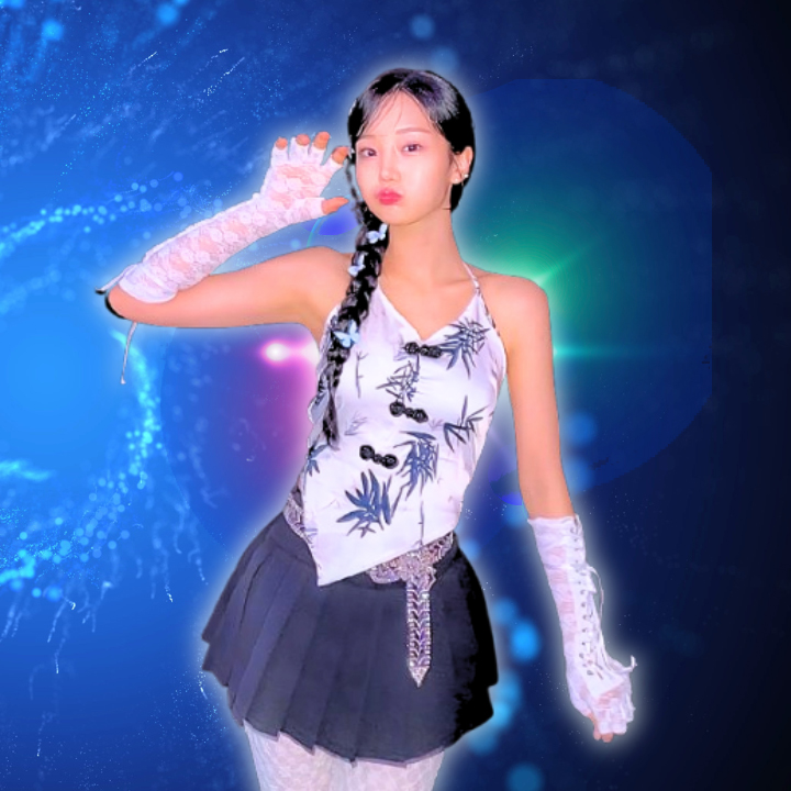 Behind-the-scenes cut of Kim Soyeon (2004)