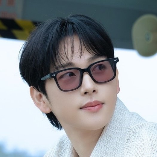 A moment captured by a fan of Lim Siwan