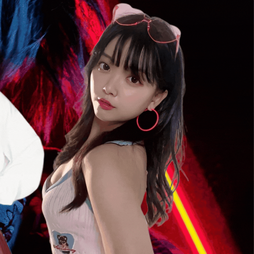 A moment captured by a fan of YOYOMI