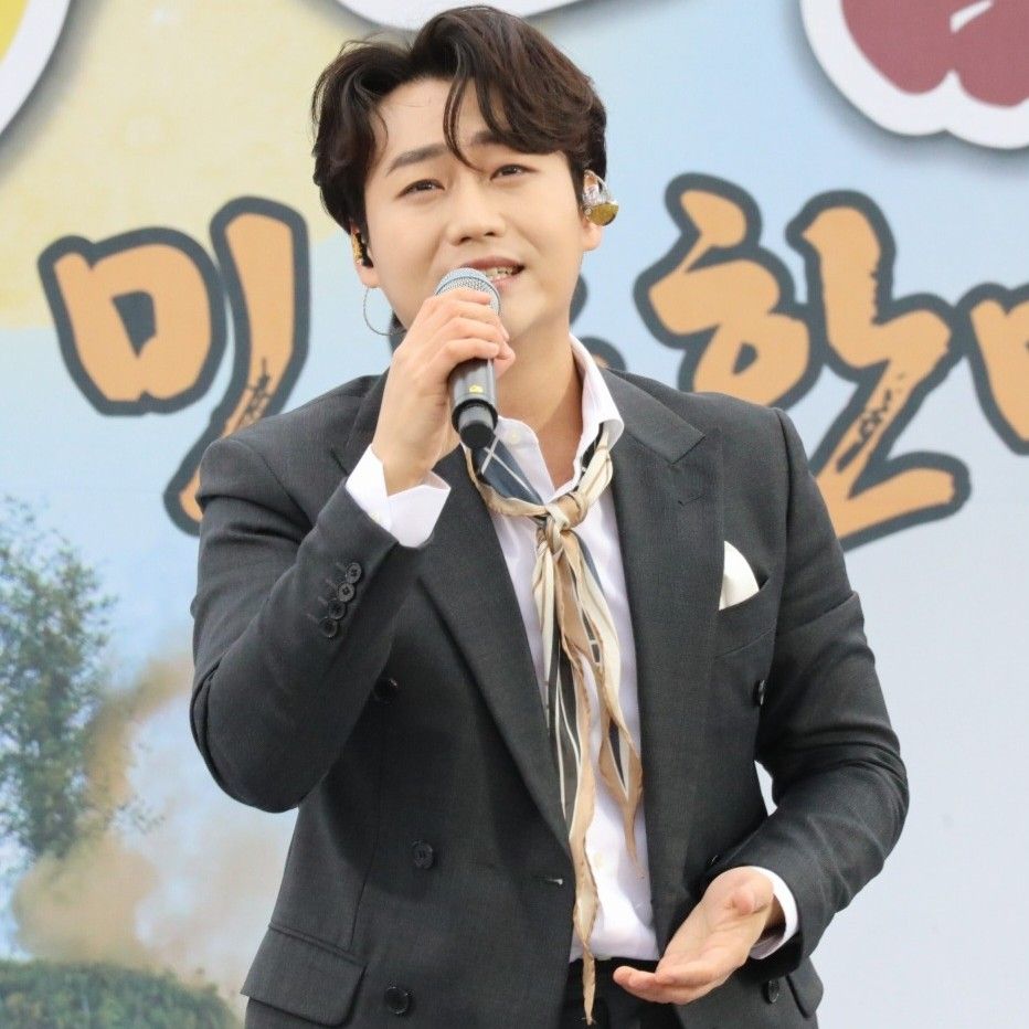 민수현의 비하인드 컷