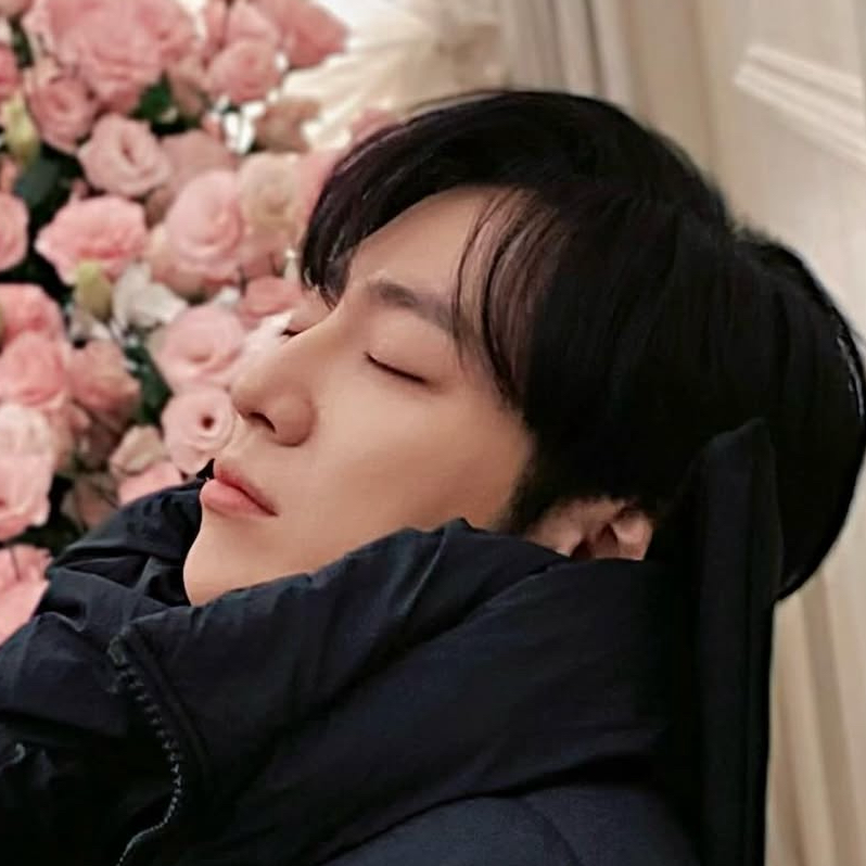 Recent activity shot of Lee Sangyeob