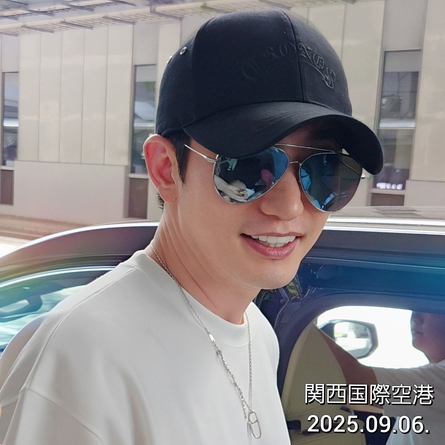 Behind-the-scenes cut of Park Sihoo