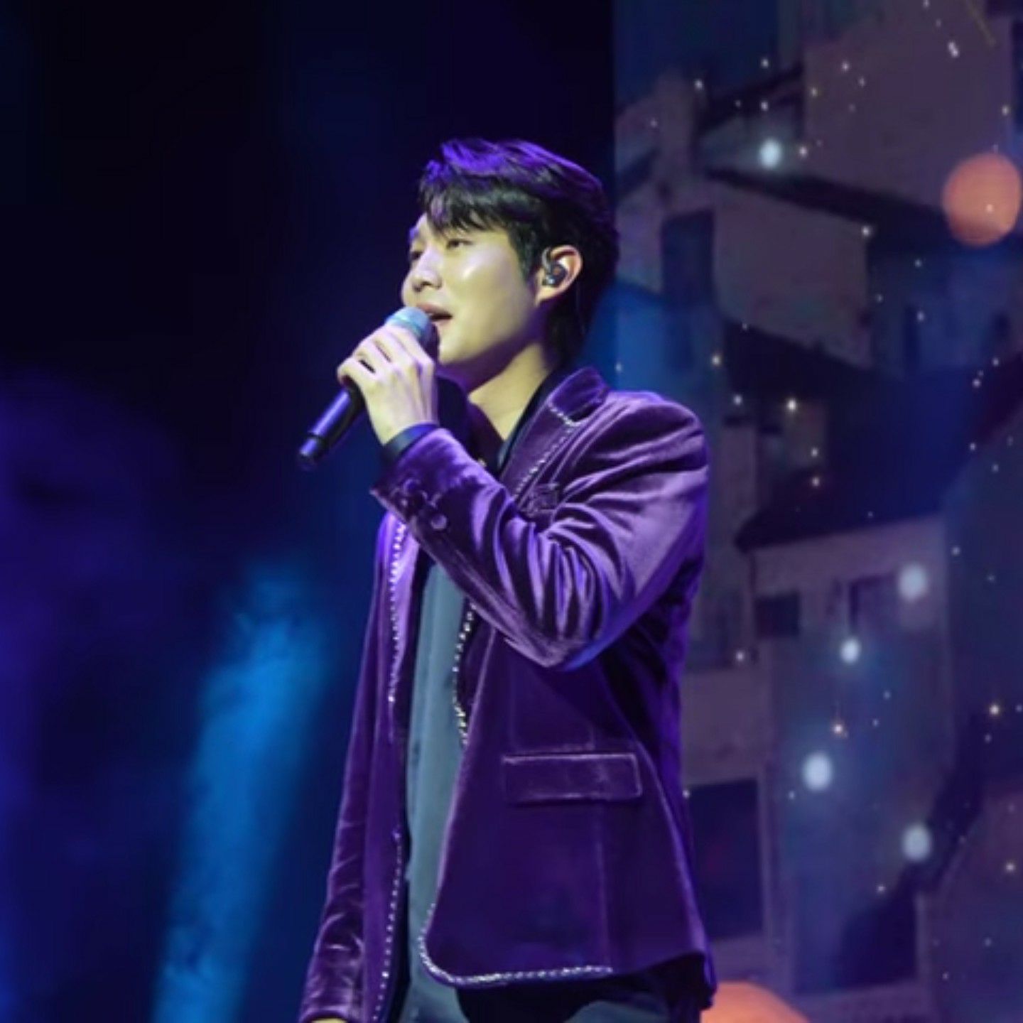 Recent activity shot of Son Taejin