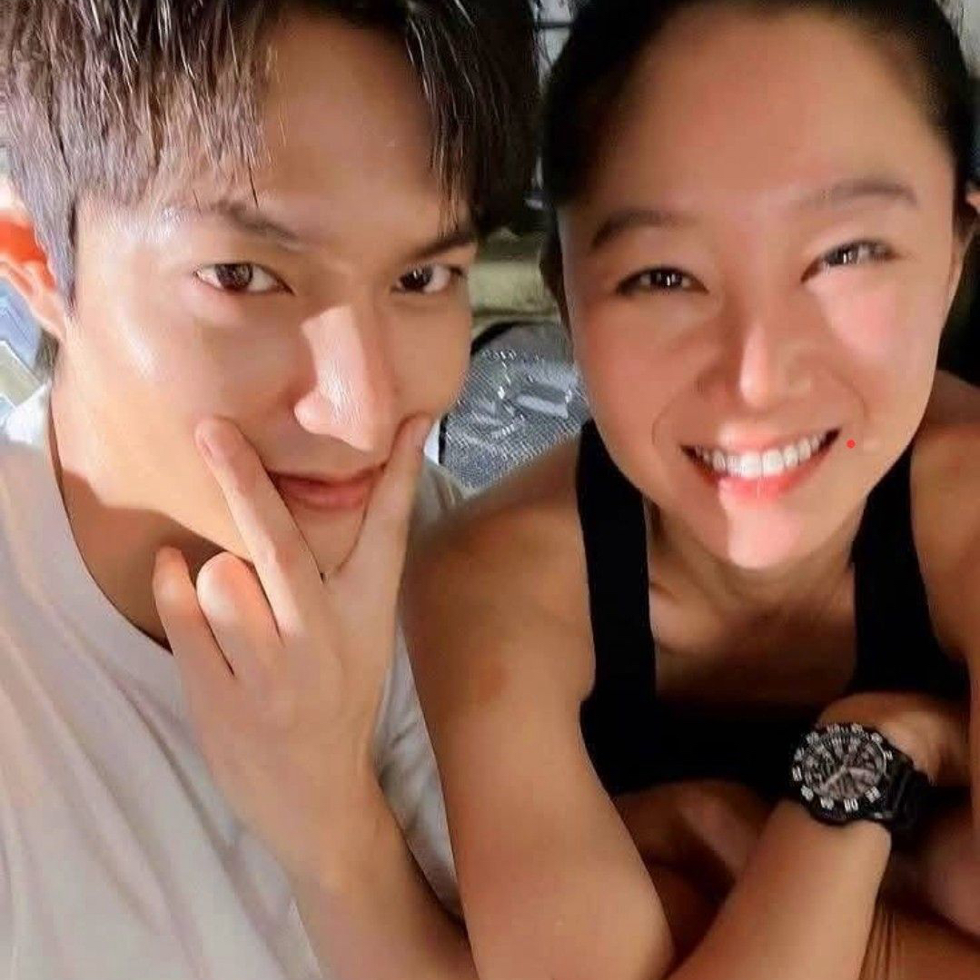 Behind-the-scenes cut of Gong Hyojin
