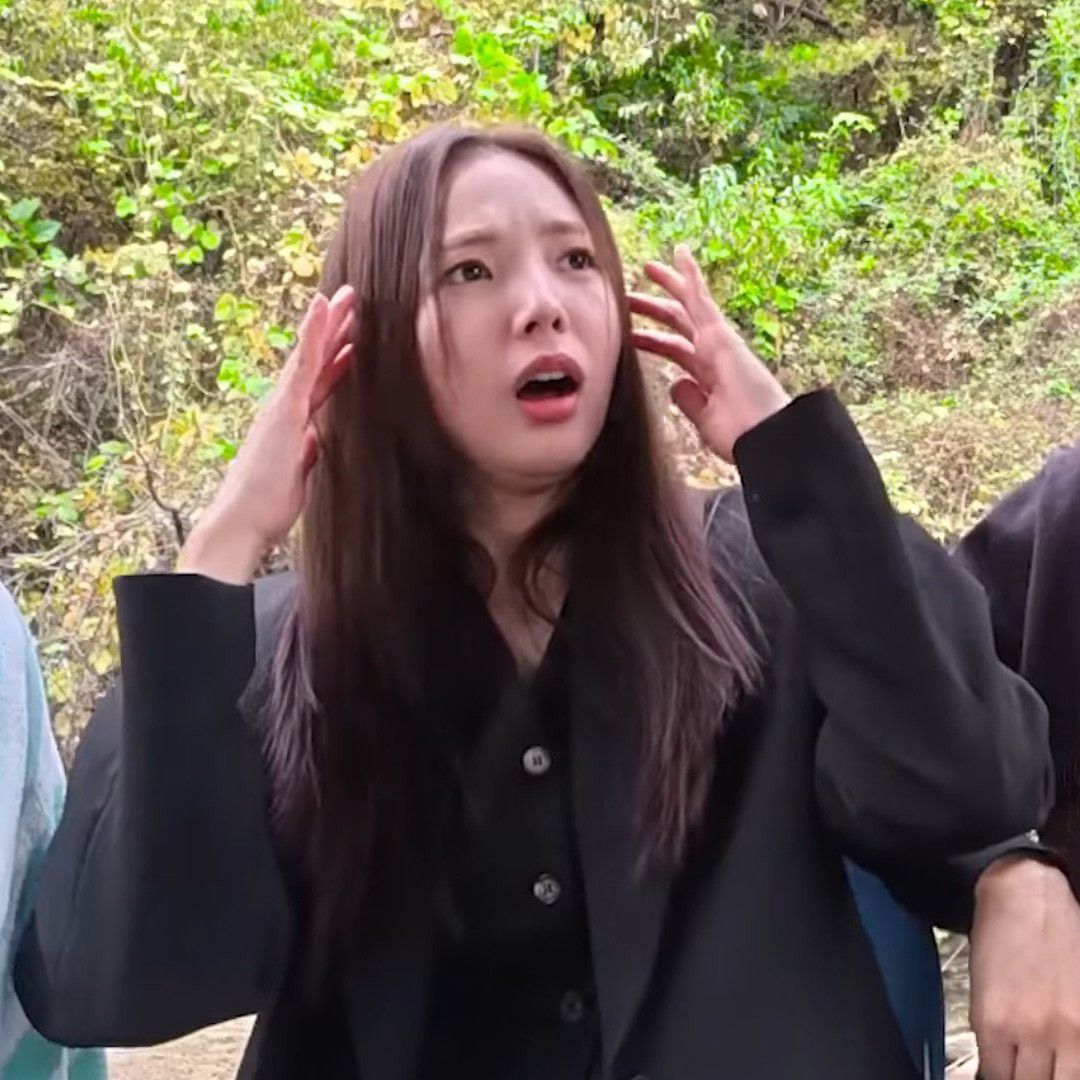 Behind-the-scenes cut of Chae Subin