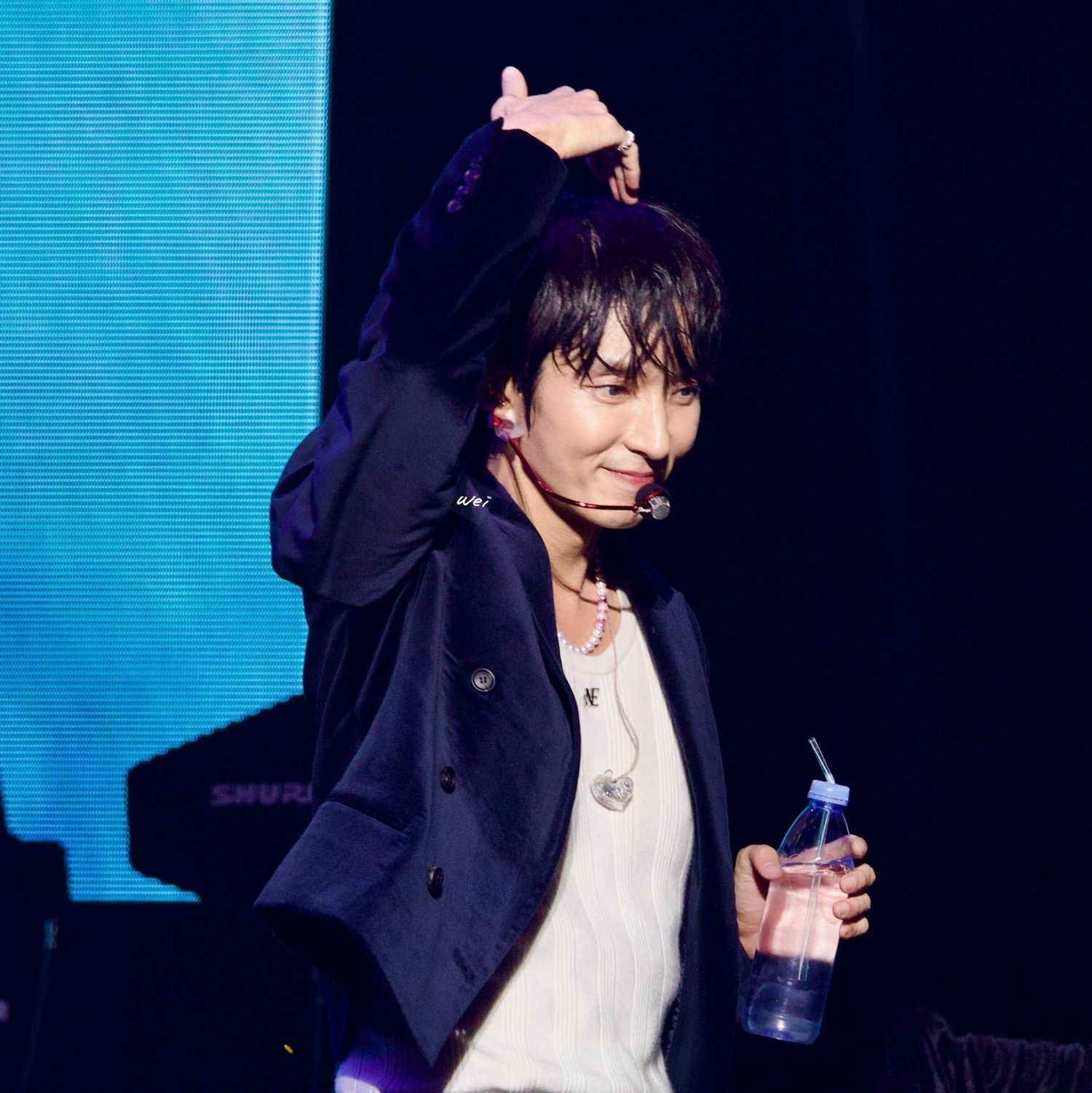 Behind-the-scenes cut of Lee Joongi
