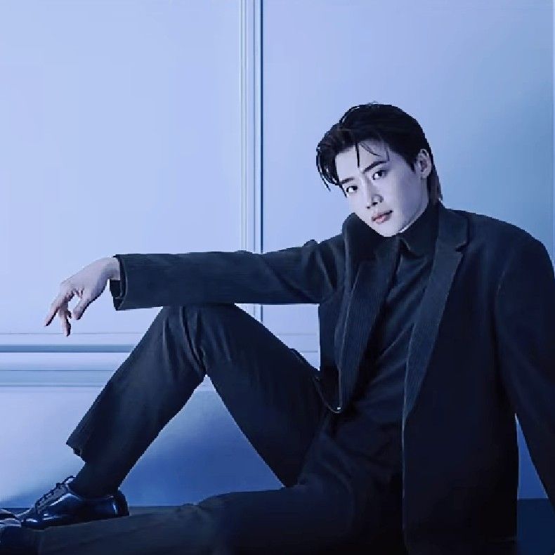 Latest photo of Lee Jongsuk