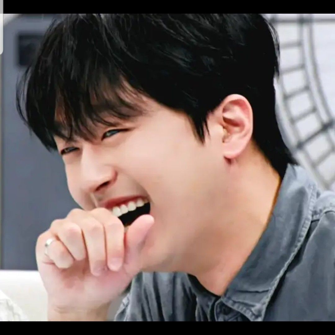 Foto kegiatan terbaru dari Lee Chanwon