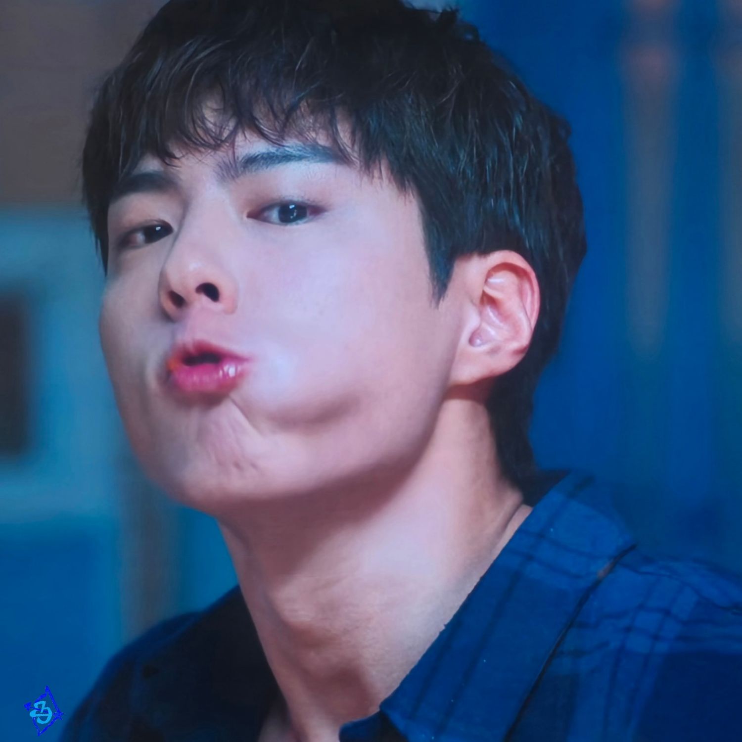 Recent activity shot of Park Bogum
