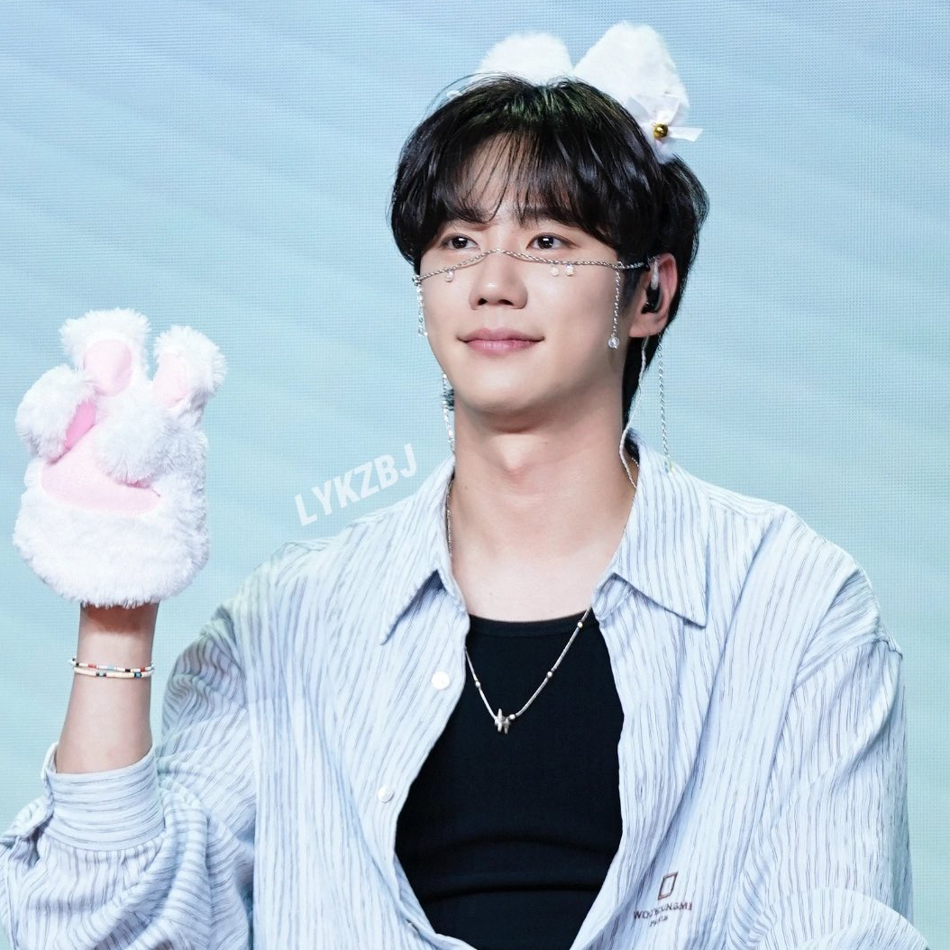 Recent activity shot of Lee Junyoung