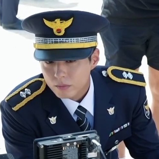 Recent activity shot of Park Bogum