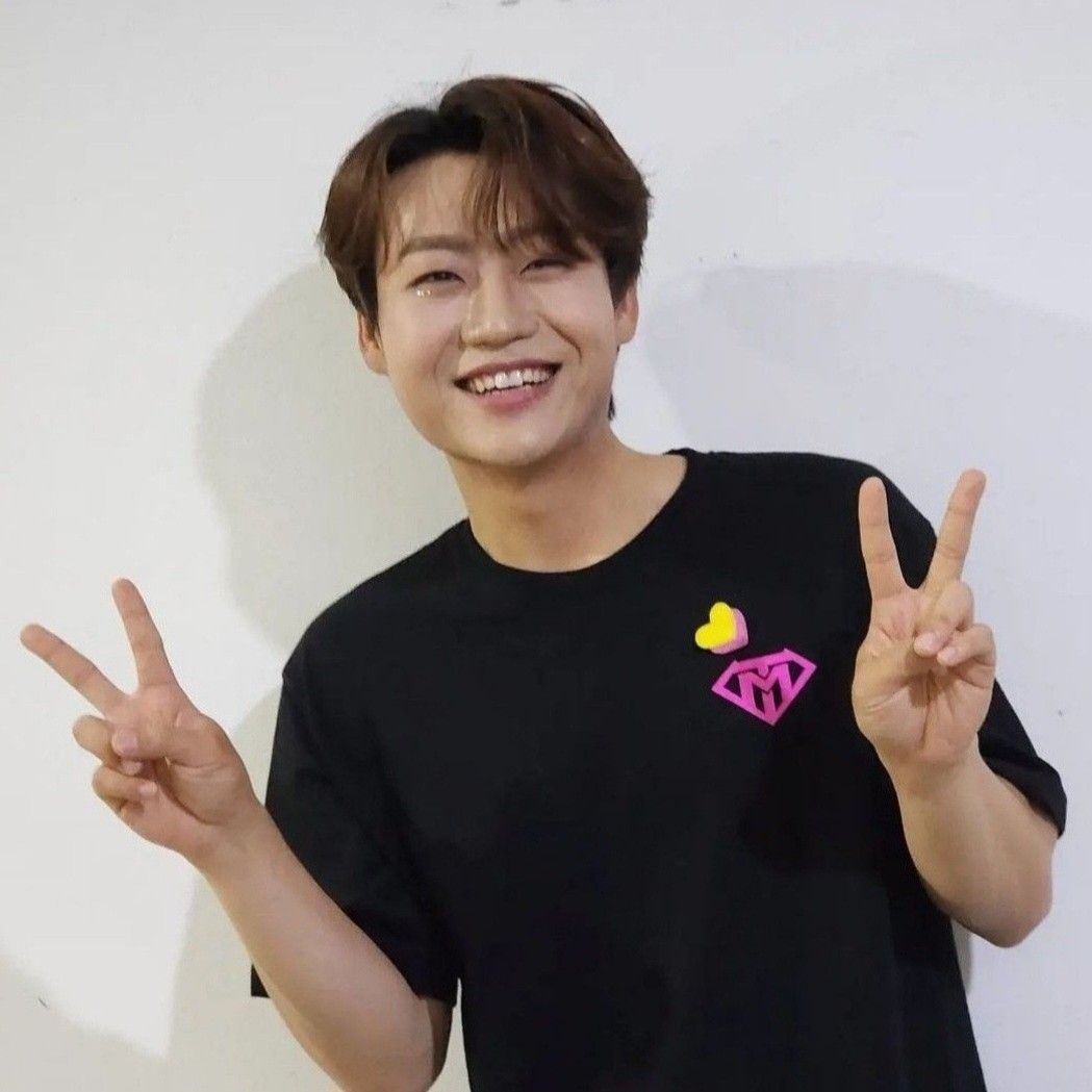 Behind-the-scenes cut of Min Soohyun