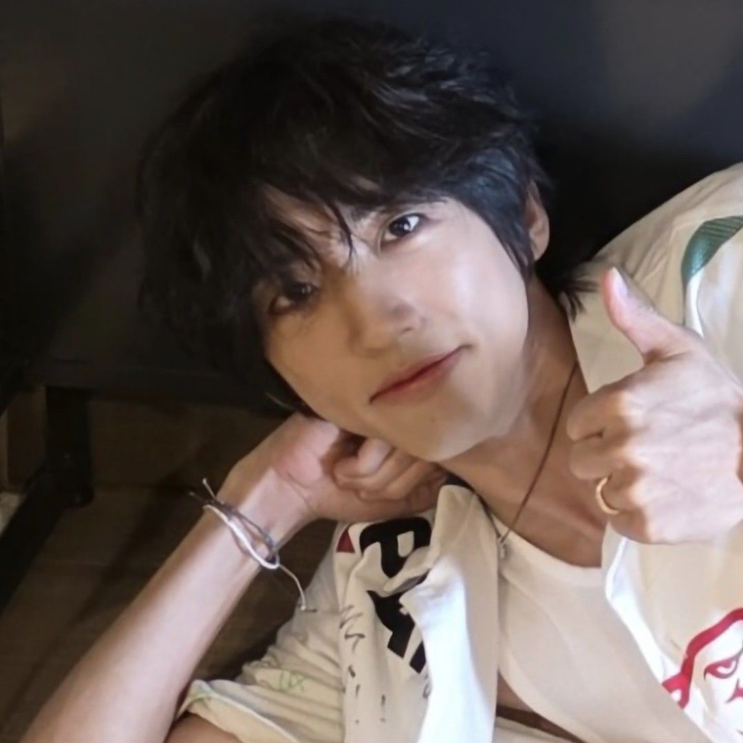 Behind-the-scenes cut of Lee Seungyoon