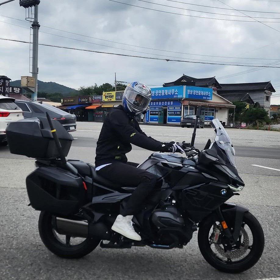 A moment captured by a fan of Kim Namgil