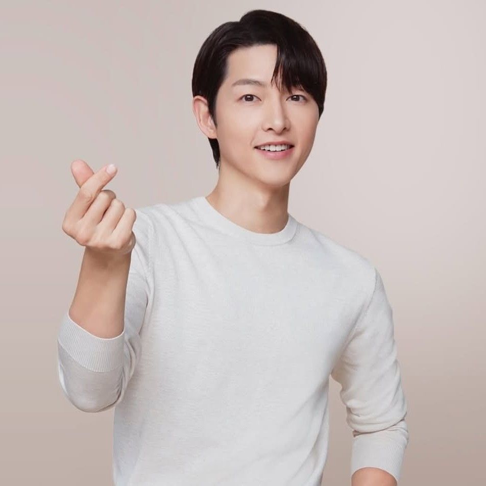 A moment captured by a fan of Song Joongki