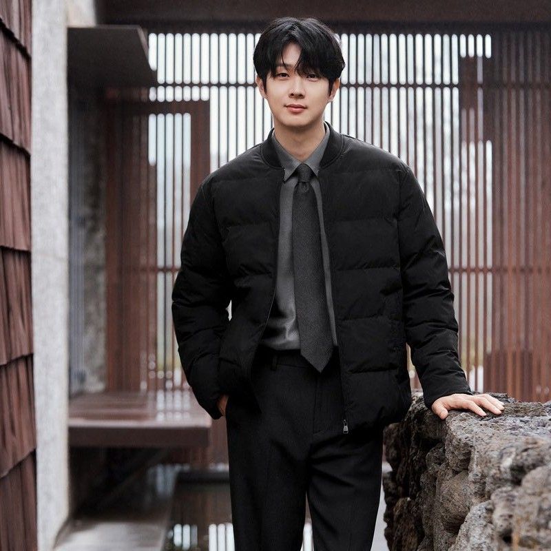 A moment captured by a fan of Choi Wooshik