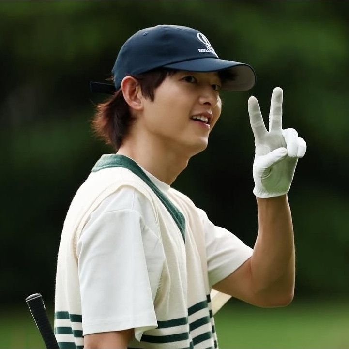 Latest photo of Song Joongki