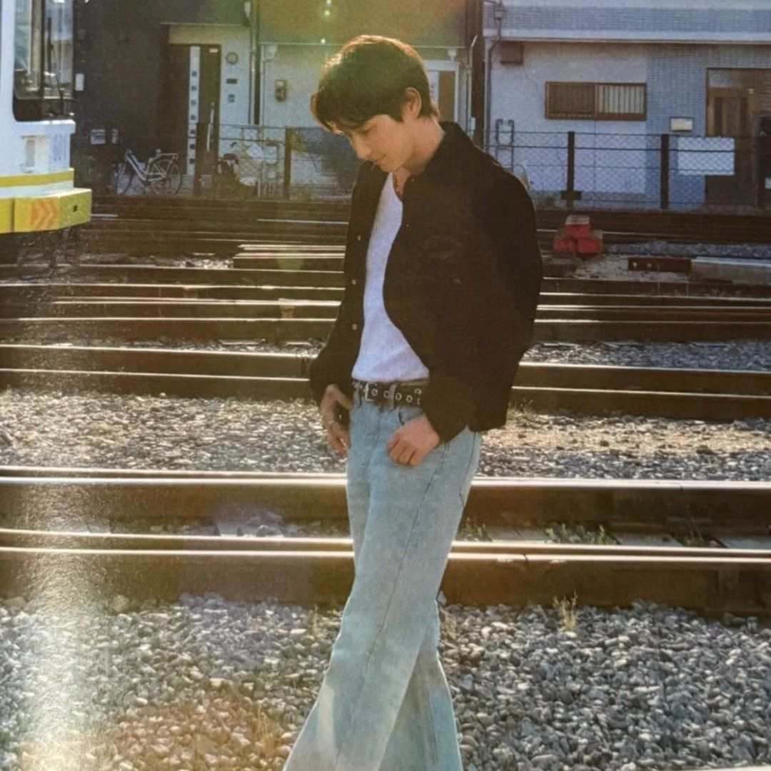 Behind-the-scenes cut of Lee Joongi