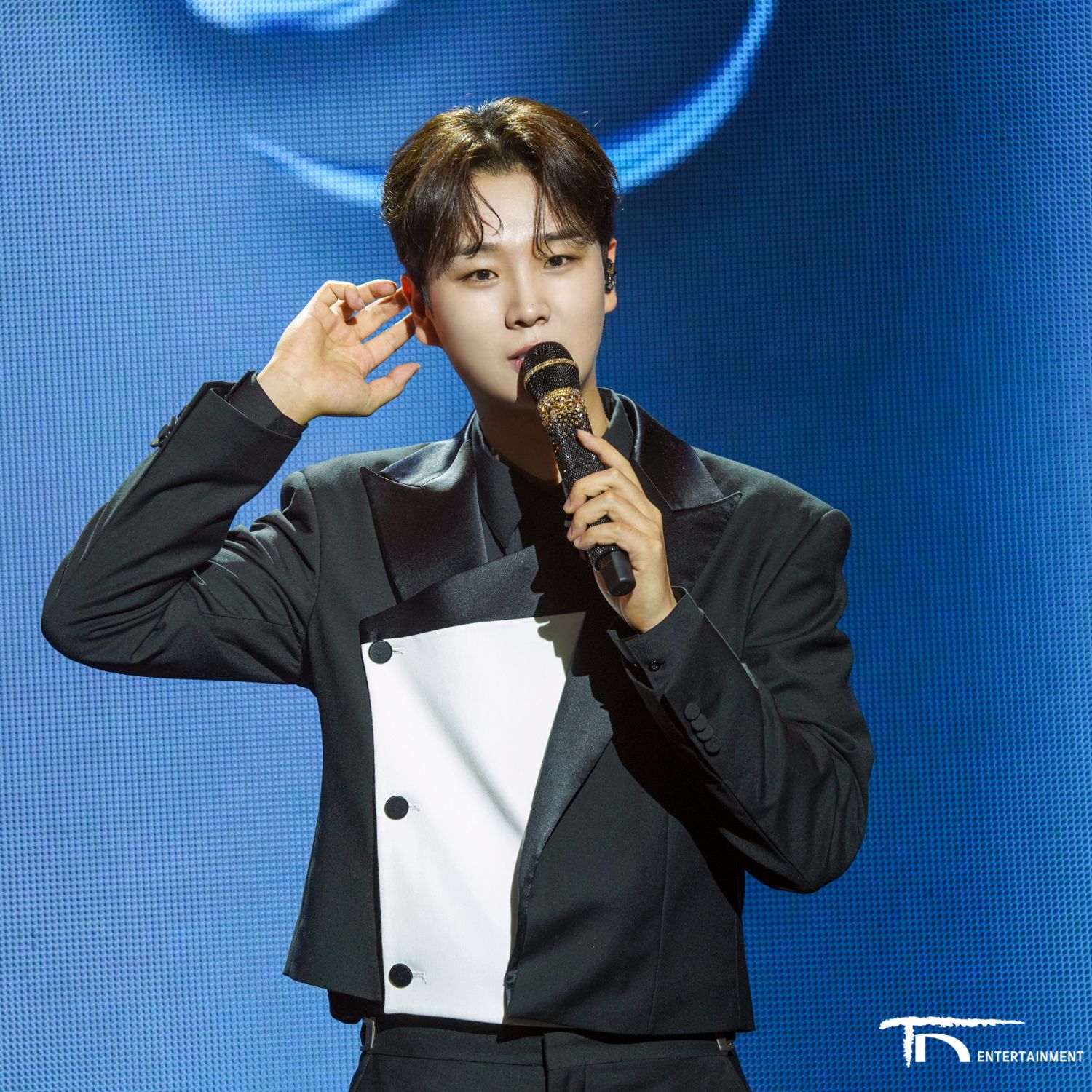 Latest photo of Song Minjun