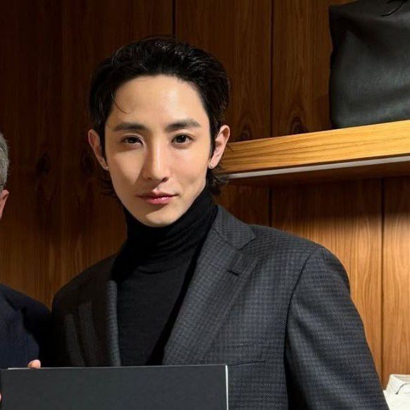 Behind-the-scenes cut of Lee Soohyuk