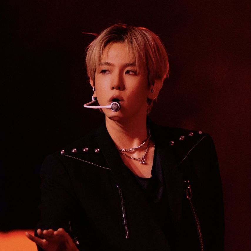 Recent activity shot of Baekhyun