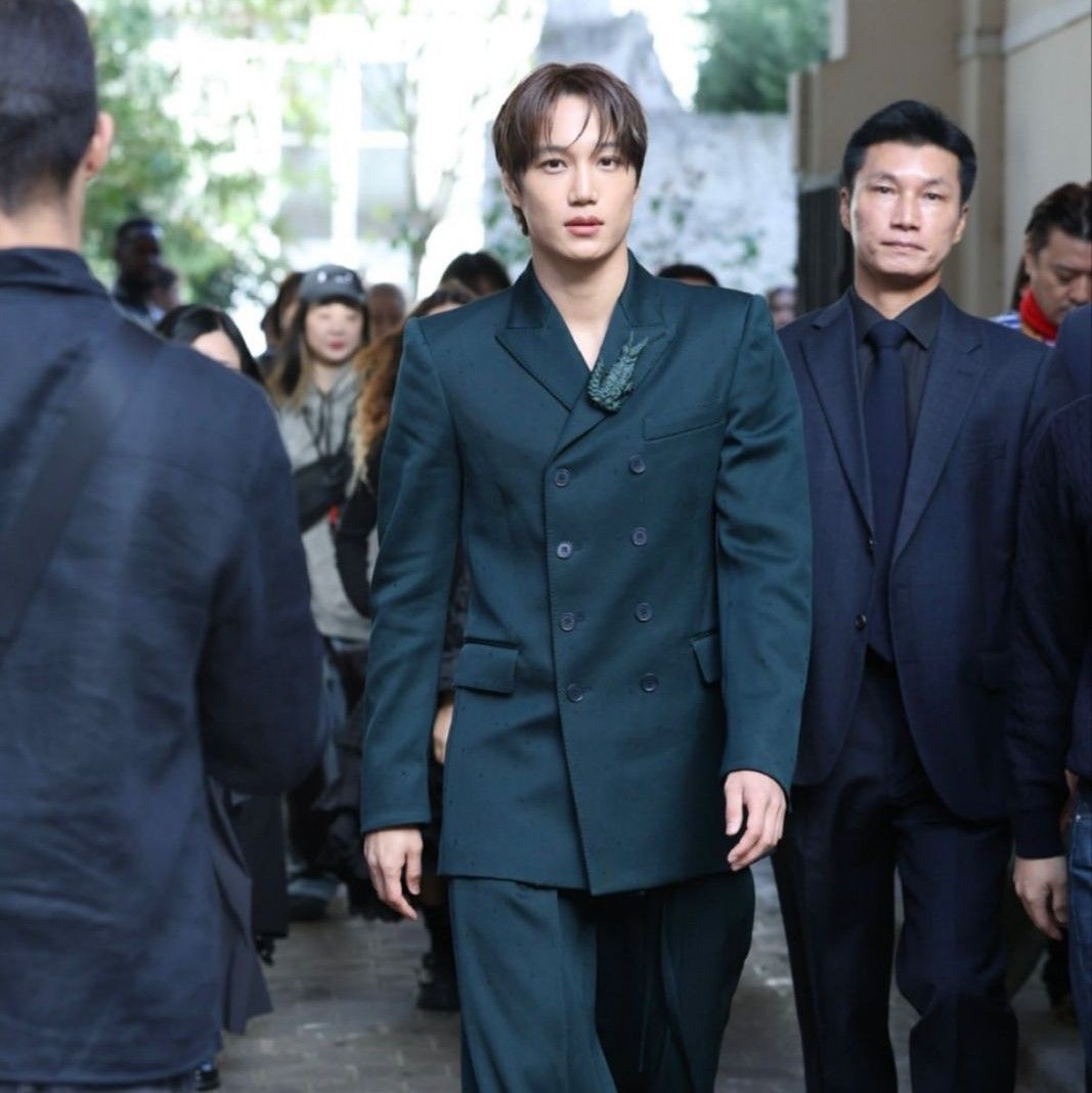 A moment captured by a fan of KAI