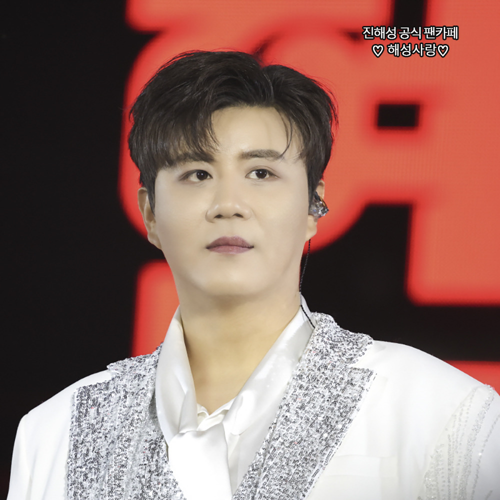 진해성의 비하인드 컷