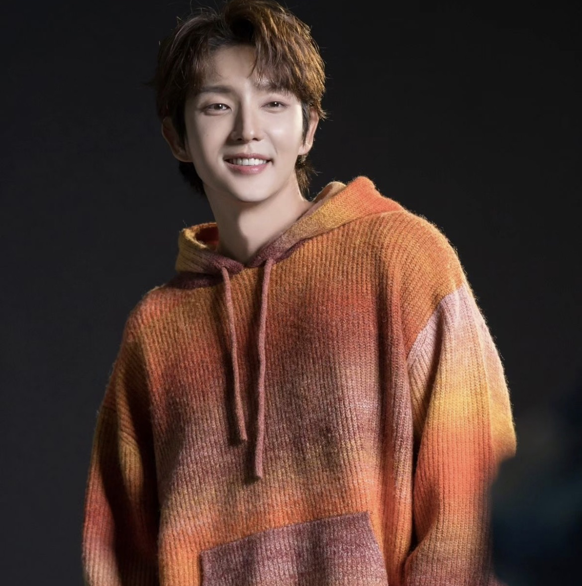 Behind-the-scenes cut of Lee Joongi