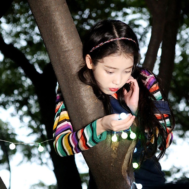 A moment captured by a fan of IU
