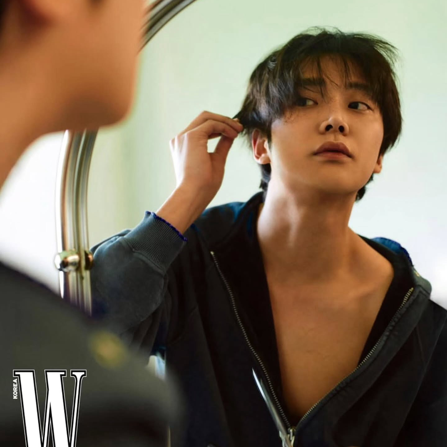 Behind-the-scenes cut of Rowoon