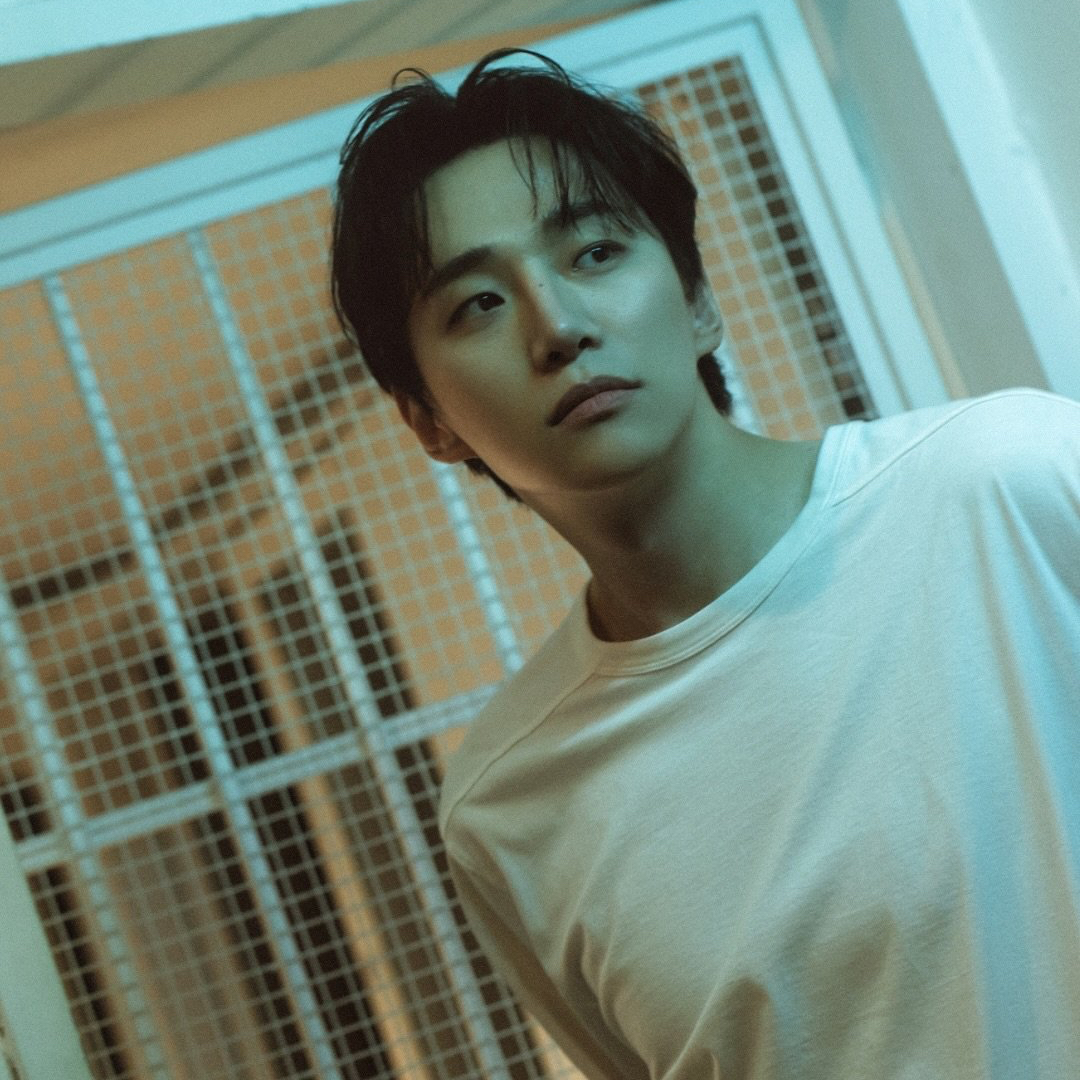 Recent activity shot of Lee Junho