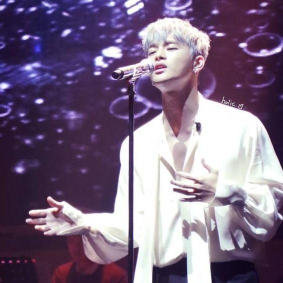 A moment captured by a fan of Seo Inguk