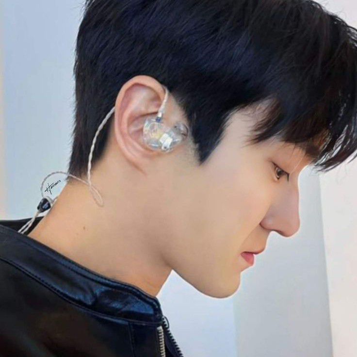 A moment captured by a fan of Choi Siwon