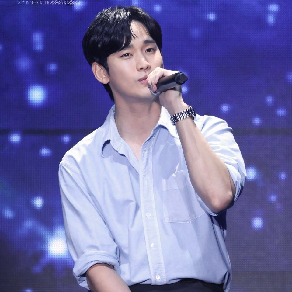 Recent activity shot of Kim Soohyun